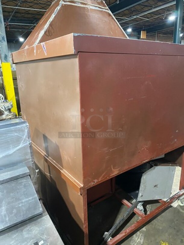 AWESOME! MUST HAVE! LATE MODEL! 2022 Sacar Forni Commercial Wood-Fired Rotisserie Oven! With Copper Panel! Metal With Refractory Bricks! WORKING WHEN REMOVED! Model: DRAGO84 SN: 3851320622 - Image 4 of 12