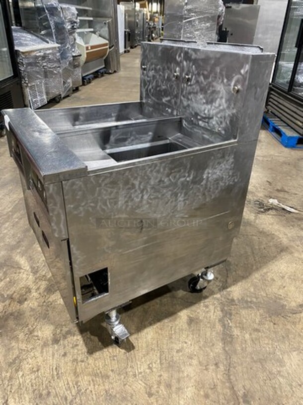 NICE! LATE MODEL! PITCO Soltice Frialator Stainless Steel Commercial Natural Gas Powered 2 Bay Deep Fat Fryer! Model SSH55! On Commercial Casters! - Image 2 of 9