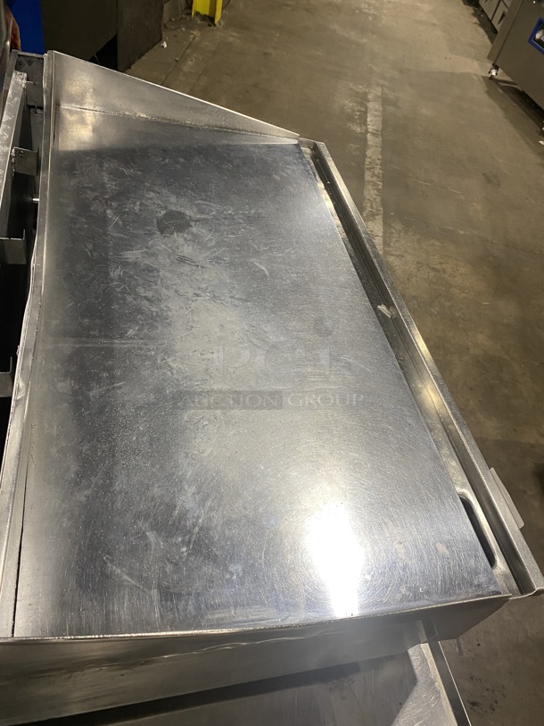 Nice! KEATING All Stainless Steel Commercial Countertop Natural Gas Powered Thermostatic Controlled Mirraclean Series Flat Top Mirror Shine Griddle! Model 4830FRTT Serial GG46475! 120,000 BTU!  - Image 5 of 9