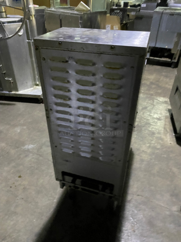 Pitco Commercial Electric Powered Crisp-N-Hold/Fry Warmer Dumping Station! With Backsplash! All Stainless Steel! On Legs! Model: PCF14 SN: E17LB077231 120V 60HZ 1 Phase - Image 3 of 9