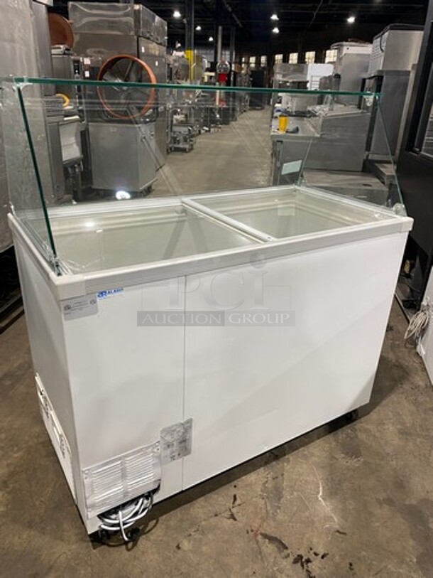 LATE MODEL! 2014 Fricon Commercial Reach Down Chest Freezer Merchandiser! With 2 Top Sliding Doors! With Sneeze Guard! On Casters! Model: THG7SG SN: 021080 115V 60HZ 1 Phase - Image 3 of 9