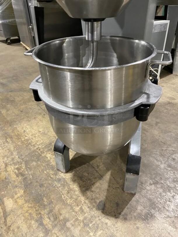 NICE! Welbilt Varimixer Commercial 40 Qt Planetary Mixer! With Mixing Bowl And Hook Attachment! Model: W40 SN: 6913030002EA 208V 3 Phase - Image 6 of 11