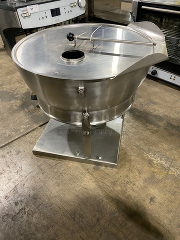 AWESOME! LATE MODEL! Cleveland Commercial Countertop 15 Gallon Tilting Soup Kettle/ Tilt Skillet! All Stainless Steel! Model: SET15 SN: 160323052122 208V 60HZ 1/3 Phase! Working When Removed!  - Image 2 of 8
