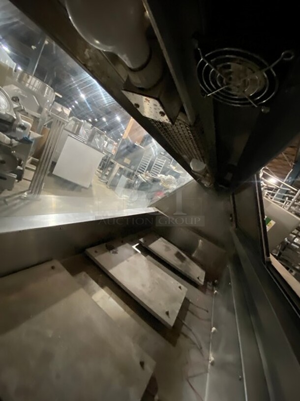 Barker Enclosed Heated Showcase/Steam Table Merchandiser! All Stainless Steel! SN:162408BSD6H 120V 3PH - Image 6 of 7