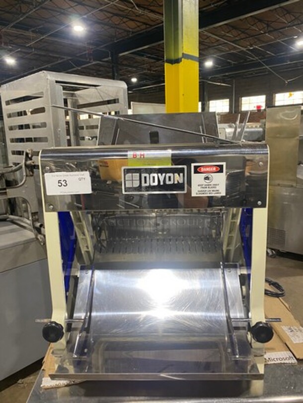 SWEET! Doyon Commercial Countertop Bread Loaf Slicer! WORKING WHEN REMOVED! Model: SM302 SN: DYN1201065 120V 60HZ 1 Phase - Image 3 of 11