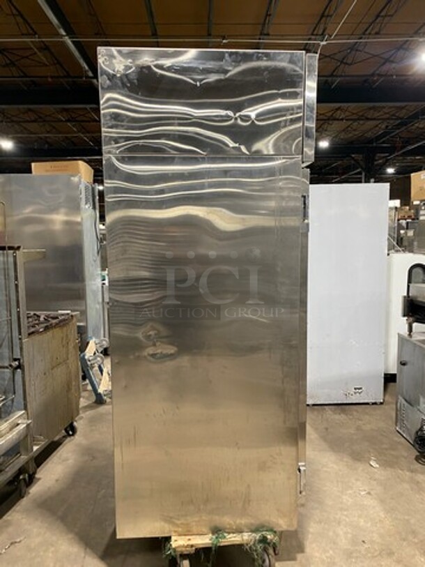 Continental Commercial Single Door Reach In Freezer! All Stainless Steel! On Legs! Model: DL1FESS SN: 14789764 115V 60HZ 1 Phase - Image 3 of 9