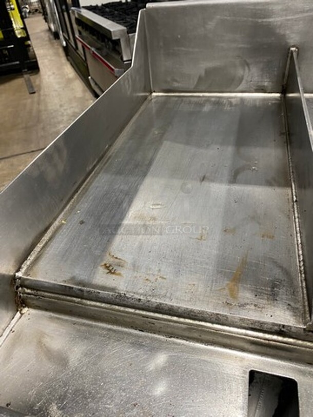 Woodstone Commercial Countertop Natural Gas Powered Flat Griddle! With Split Top! With Back & Side Splashes! All Stainless Steel! On Legs! Model: WSPL8364CT00NG SN: GP1826JUN1501852 - Image 7 of 10