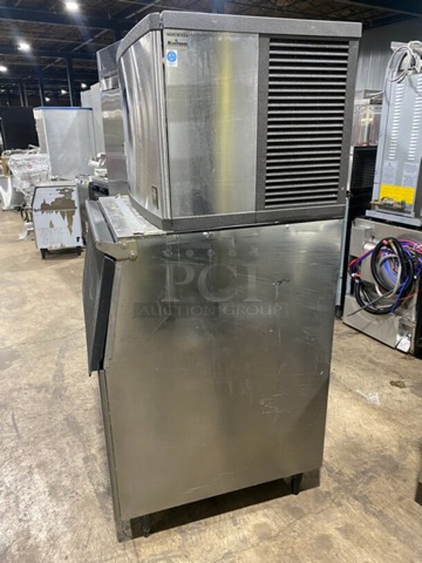 Manitowoc Commercial Ice Maker Machine! With Commercial Ice Bin! All Stainless Steel! On Legs! Model: QD0452A SN: 030964976 115V 60HZ 1 Phase - Image 2 of 7
