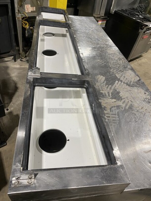 True Refrigerated Pizza Prep Table! Model TPP93 Serial 6949372! 115V 1 Phase!  - Image 5 of 10
