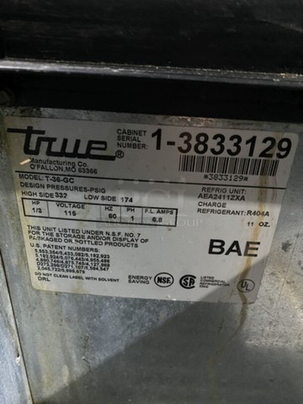 True Refrigerated Reach Down Beer Cooler! Model T36-GC Serial 13833129! 115V 1 Phase!  - Image 7 of 8
