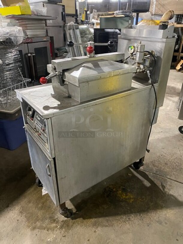 Henny Penny Commercial Electric Powered Pressure Fryer! All Stainless Steel! On Casters! Model: 600 - Image 2 of 12