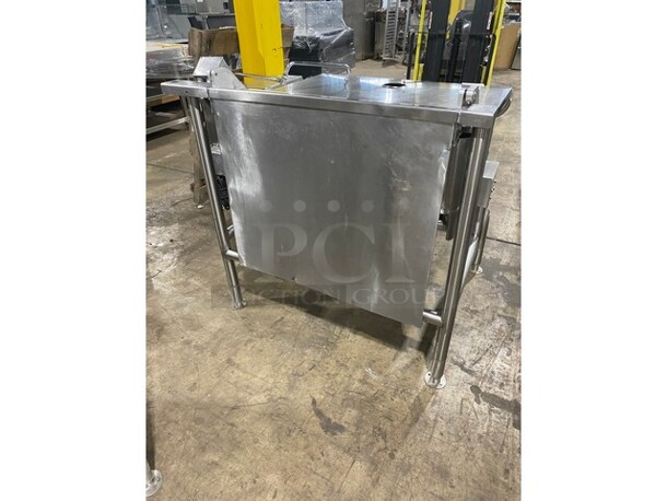 WOW! Groen Natural Gas Powered ECLIPSE SERIES Tilted Braising Pan/Tilt Skillet! All Stainless Steel! Thermostatic Control! Model BPM40G Serial J14907615! On Legs!  - Image 4 of 8