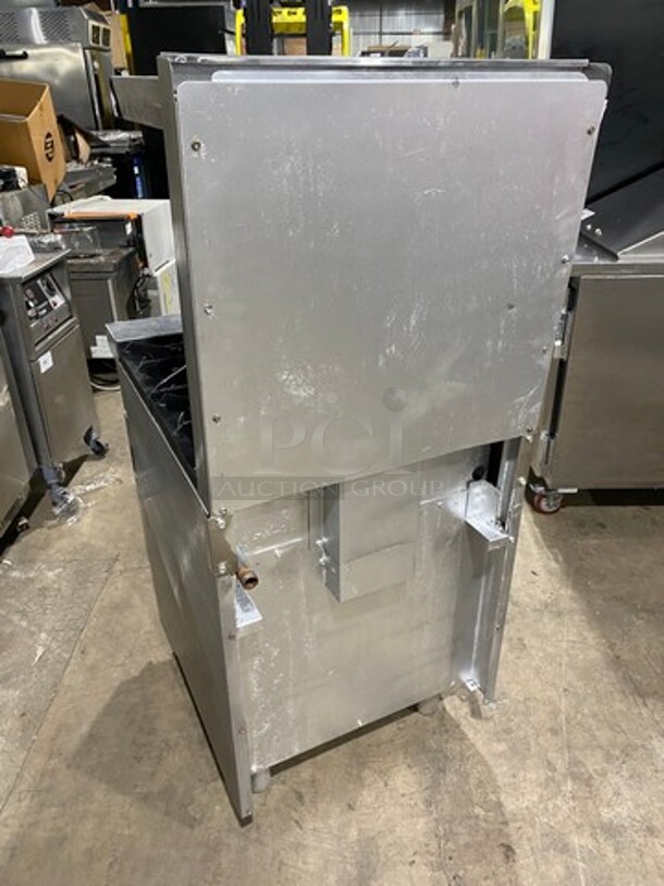 American Range Commercial Natural Gas Powered 4 Burner Stove! With Raised Back Splash And Salamander Shelf! With Oven Underneath! All Stainless Steel! On Legs! - Image 4 of 9