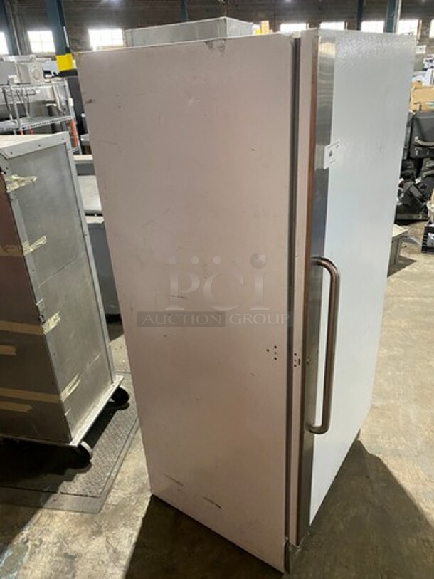 Artic Air Commercial Single Door Refrigerator! With Poly Coated Racks! Model: R22CWF5 SN: WA84302049 115V - Image 2 of 7