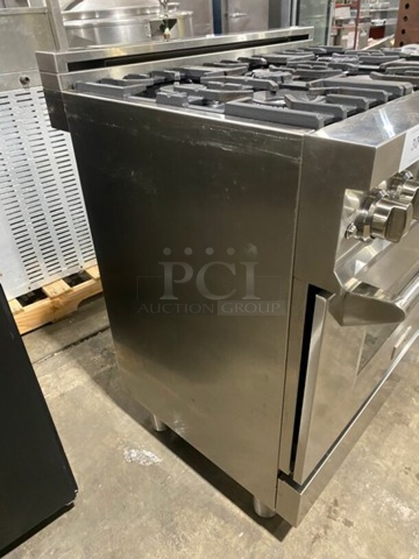 LATE MODEL! 2020 Zline Gas Powered 6 Burner Stove! With Oven Underneath! Stainless Steel! On Legs! Model: RG36 SN: 20072290130 - Image 2 of 10
