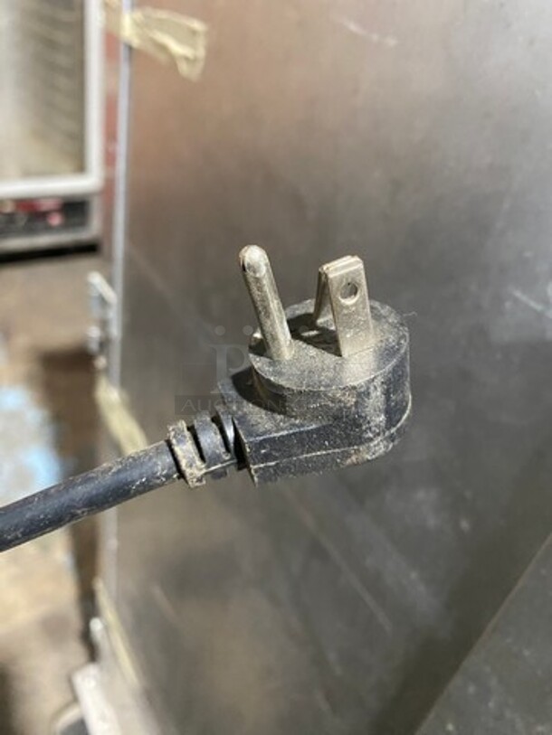 Artic Air Commercial Single Door Refrigerator! With Poly Coated Racks! Model: R22CWF5 SN: WA84302049 115V - Image 7 of 7