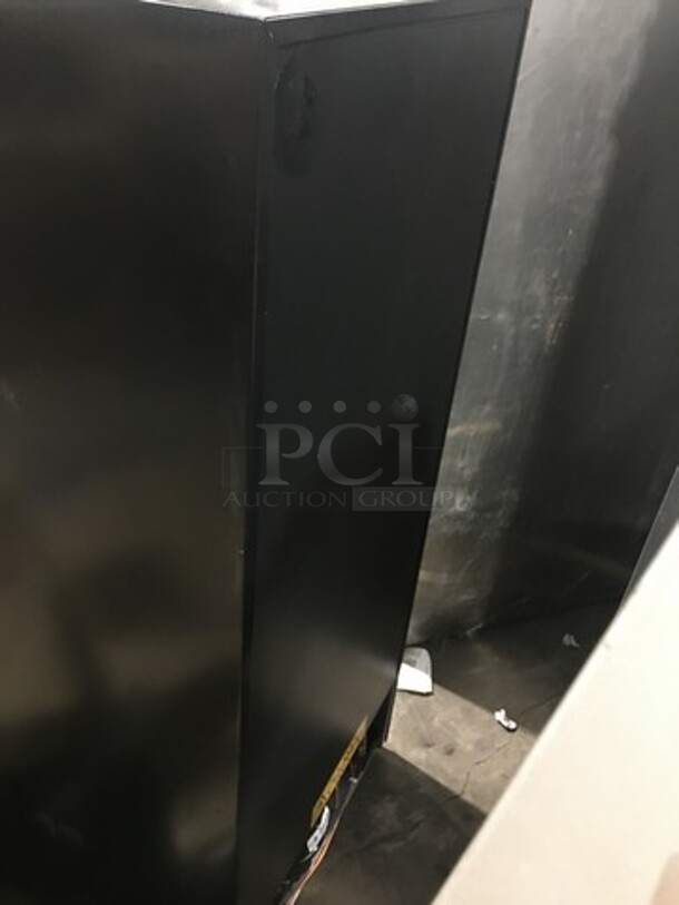 NEW! OUT OF THE BOX! SCRATCH-N-DENT! Whynter Single Door Wine Bottle Cooler/Chiller! With View Through Door! With Racks! 34 Wine Bottle Capacity! Model: FWC1201BB 115V - Image 5 of 10