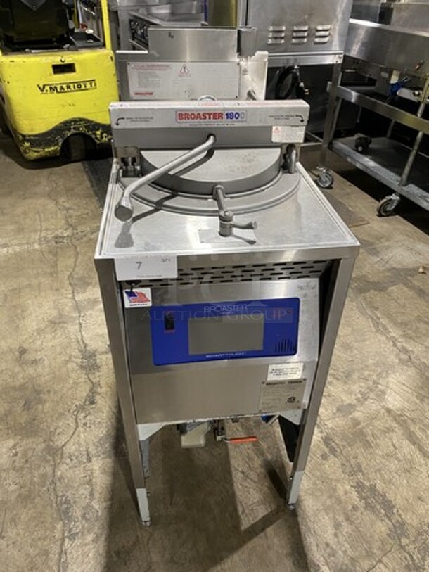 WOW! Broaster Natural Gas Powered Heavy Duty Commercial Pressure Fryer! Smart Touch Screen! MModel 1800GH Serial 86035! On Casters! 