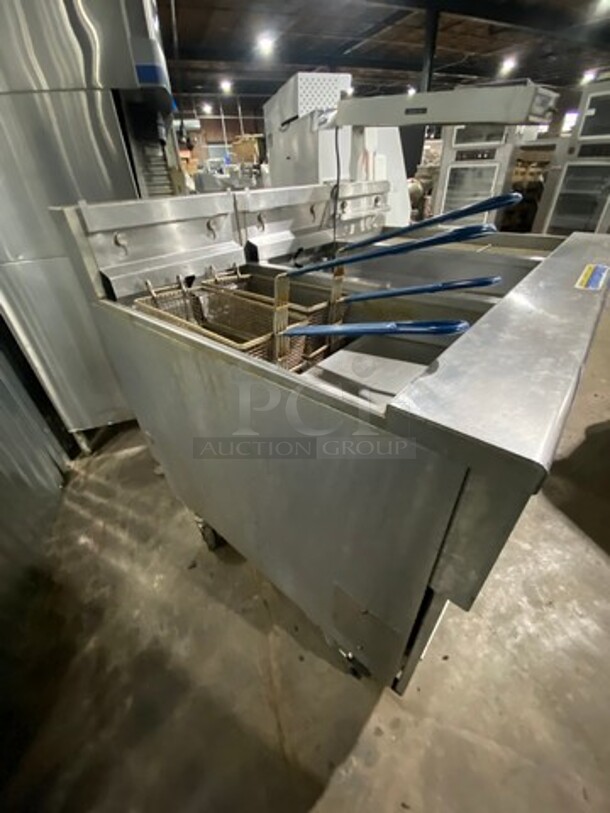 Pitco Frialator Commercial Electric Powered 2 Bay Deep Fat Fryer With Dump Station! With Oil Filter System! All Stainless Steel! On Casters! Model: SE14 SN: E10HD036879 208V 60HZ 3 Phase - Image 2 of 11