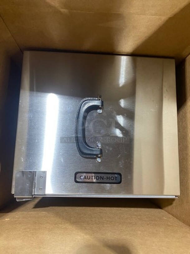 NEW! IN THE BOX! LATE MODEL! 2016 Lakeside Commercial Electric Powered Food Carrier Box! Model: 11310 SN: 130538 115V - Image 2 of 10
