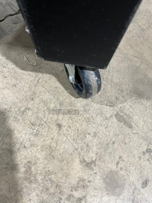 LATE MODEL! 2019 Advance Tabco Commercial Electric Powered 4 Well Steam Table! With Sneeze Guard! All Stainless Steel! On Casters! Model: B4120B SN: 000073377 120V 60HZ 1 Phase - Image 6 of 8