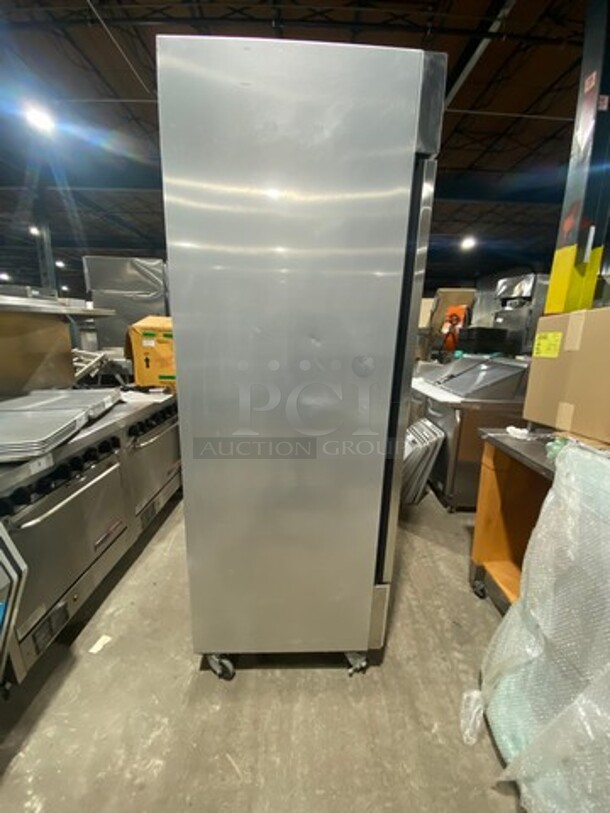 True Commercial Single Door Reach In Refrigerator! Solid Stainless Steel! On Casters! Model: T23 SN: 13232381 115V 60HZ 1 Phase - Image 4 of 9