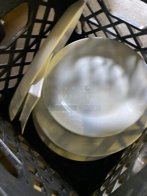 MISCELLANEOUS! Assorted Size And Style Dishware! Includes Black Poly Crates! 2x Your Bid! - Image 5 of 8