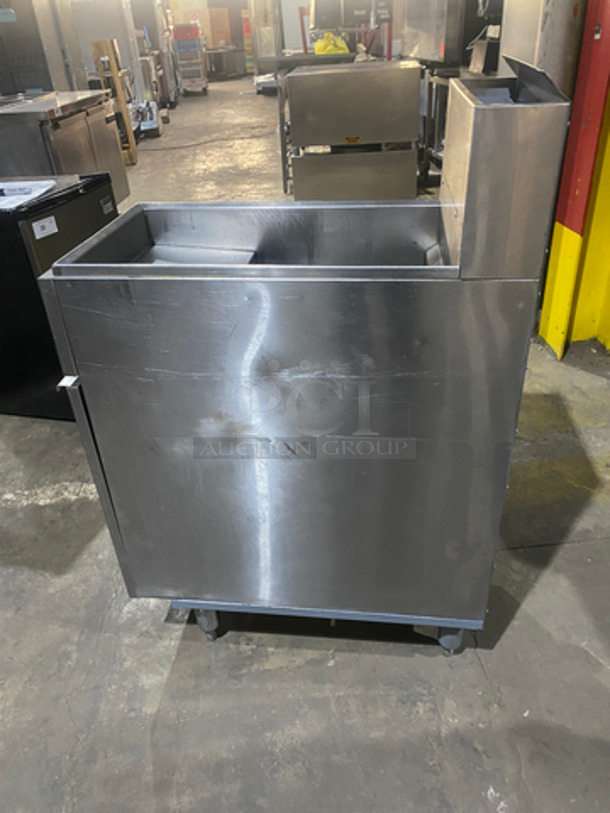 America Range Commercial Natural Gas Powered Deep Fat Fryer! With Backsplash! All Stainless Steel! On Legs! - Image 4 of 8