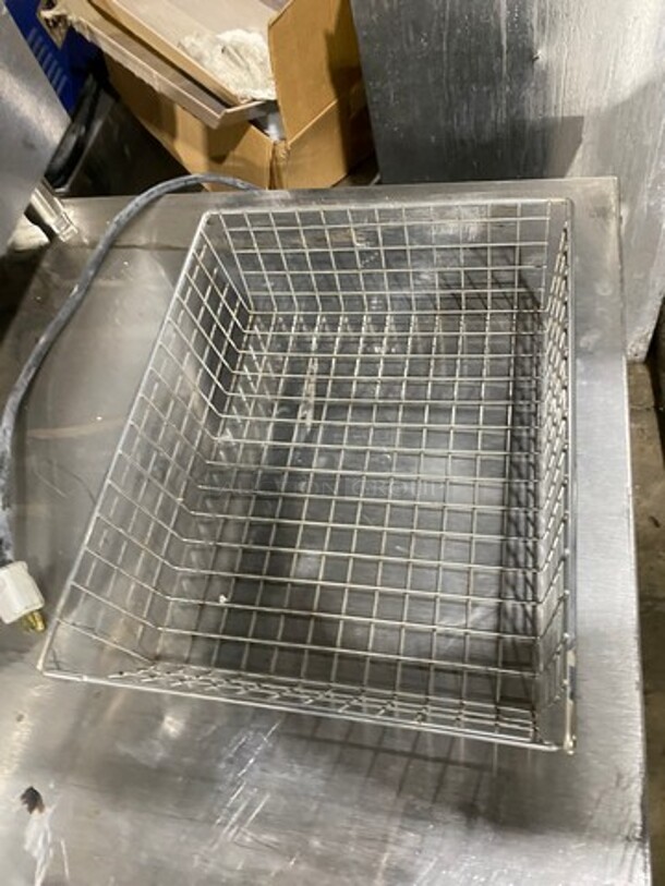 ALL ONE MONEY! Metal Wire Bakery Bagel/ Donut Baskets! - Image 6 of 6