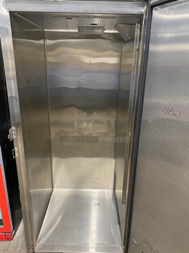 WOW! NEW! NEVER USED! OUT OF THE BOX! Hobart Commercial Electric Powered Single Door Roll In Rack Proofer/ Warmer Holder/ Hot Food Storage! Solid Stainless Steel! Model: QESADHL SN: 321068377 120/208V 60HZ 1 Phase - Image 4 of 7