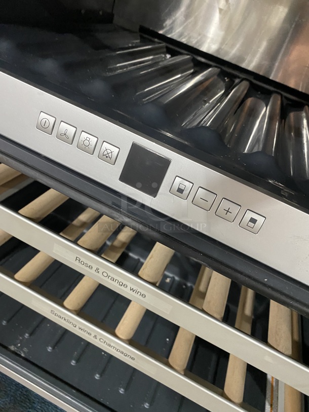 Gaggenau Commercial Under The Bar Wine Cooler Merchandiser! With Single View Through Door! With Pull Out Racks! All Stainless Steel! MODEL:RW404760 SN:79.841.193.4! 115V! - Image 7 of 8