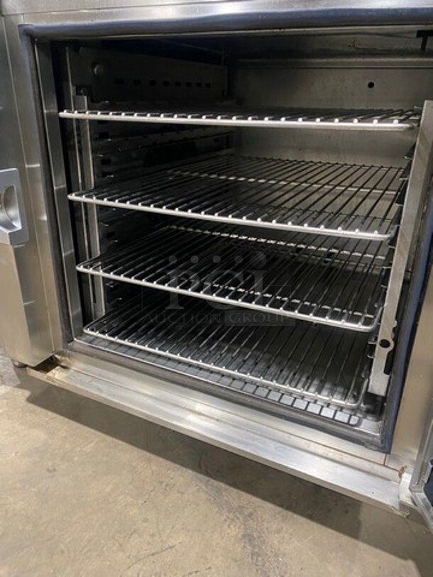 WOW! Alto Shaam Commercial Electric Powered Combitherm Convection Oven! With Metal Oven Racks! All Stainless Steel! On Small Legs! Model: 7.14ESISK SN: 1156437000 208/240V 3 Phase - Image 5 of 9