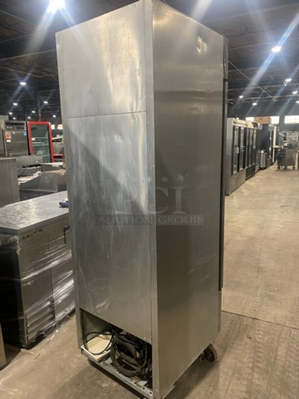True Commercial Single Door Reach In Refrigerator! Solid Stainless Steel! On Casters! Model: T23 SN: 14473535 115V 60HZ 1 Phase - Image 4 of 10