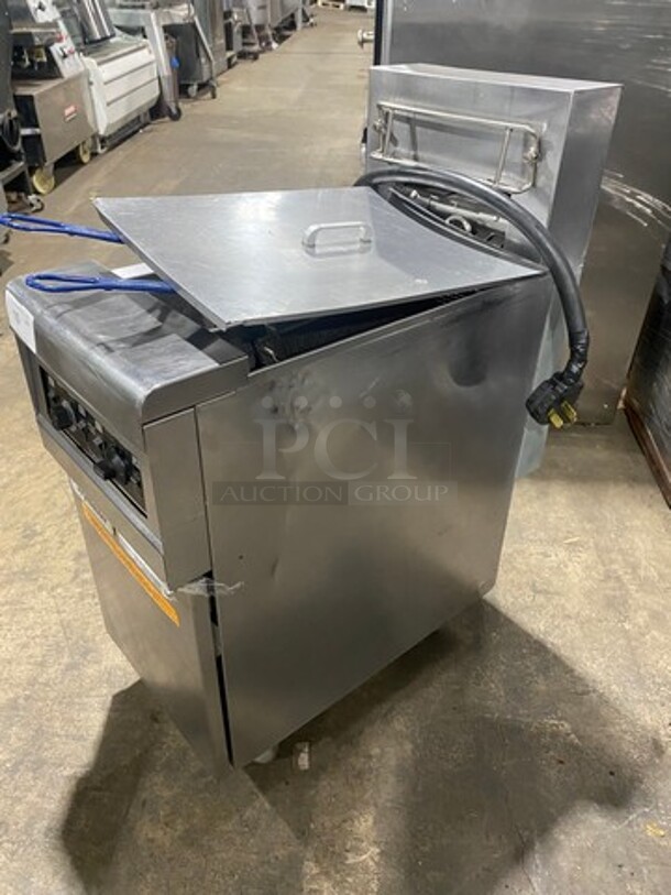 Frymaster Commercial Electric Powered Split Bay Deep Fat Fryer! With Metal Frying Baskets! All Stainless Steel! On Casters! Model: RE1142SE SN: 1508NA0057 208V 60HZ 3 Phase - Image 2 of 11