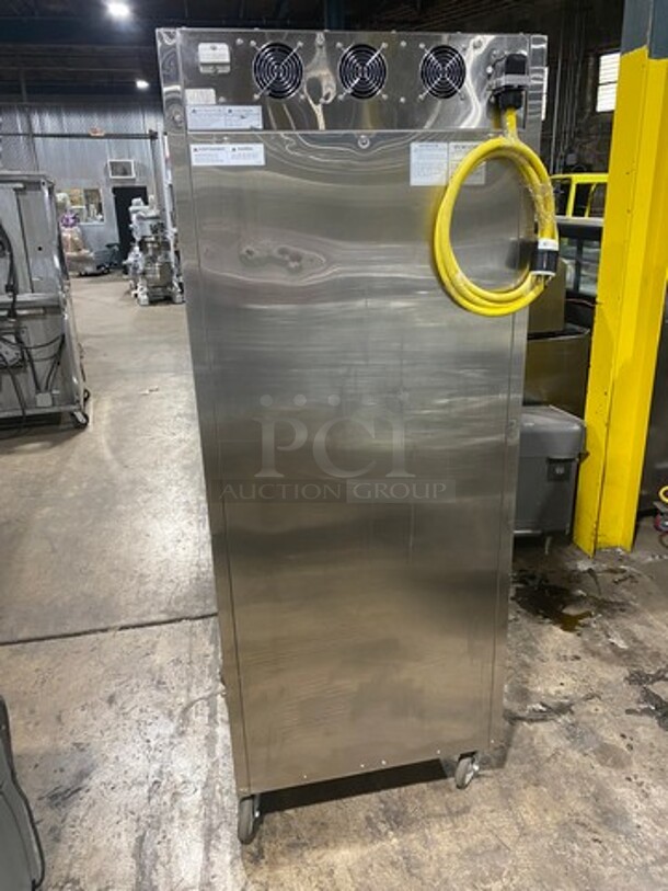 Cres Cor Commercial Electric Powered Split Door Roast-N-Hold Oven! All Stainless Steel! On Casters! Model: RO151FUA12DE4803Z SN: IBIJ0005120843 480V 60HZ 3 Phase - Image 4 of 10