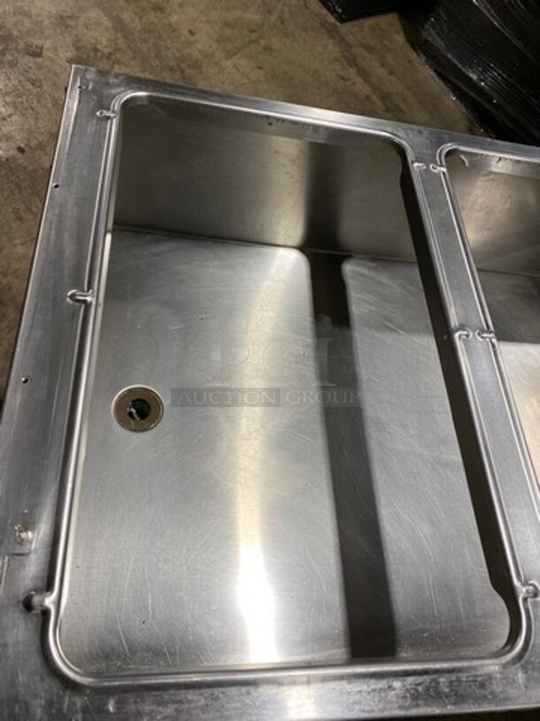 Duke Commercial Natural Gas Powered 5 Well Steam Table! With Storage Space Underneath! All Stainless Steel! On Legs! Model: WB305 SN: 05031704 - Image 6 of 9
