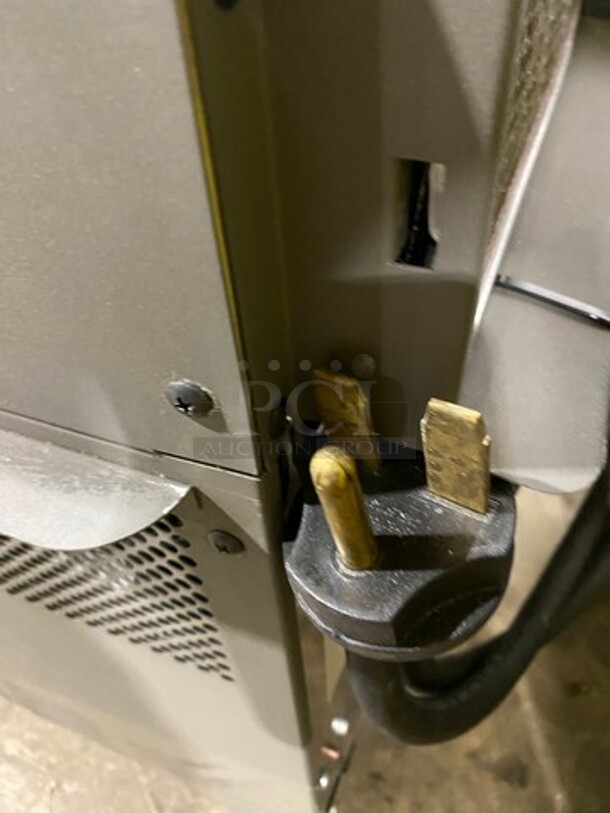 LATE MODEL! 2019 Turbo Chef Commercial Countertop Rapid Cook Oven! On Small Legs! Model: NGO SN: NGOD50141 208/240V 60HZ 1 Phase - Image 9 of 9