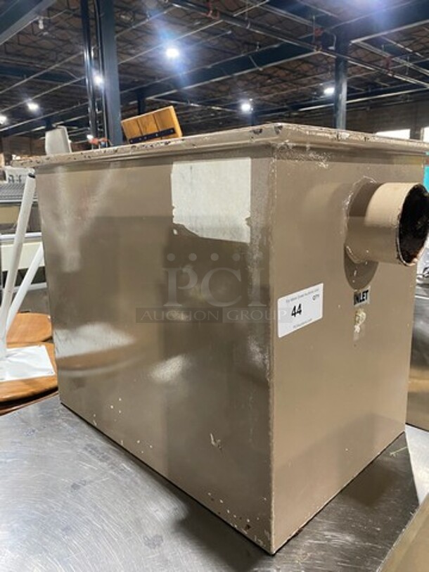 Commercial Grease Trap! - Image 2 of 6