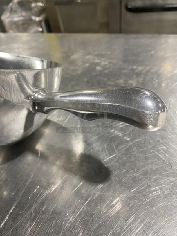 NEW! 85oz Scoop! 6 X Your Bid!  - Image 4 of 5