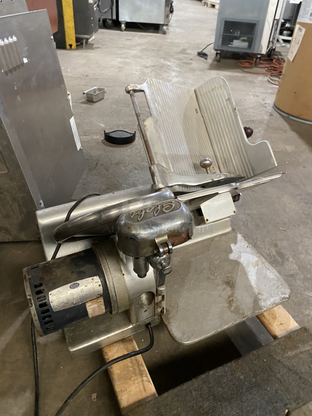 GLOBE Stainless Steel Meat And Cheese Slicer! Model C4S17DZ31B 115V/60Hz - Image 3 of 7