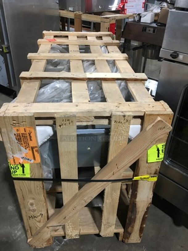 AWESOME! NEW! IN THE CRATE! Delfield Commercial Drop In Cold Pan! Solid Stainless Steel! Model: 8148EFN SN: 1707150000131 115V 60HZ 1 Phase - Image 2 of 7