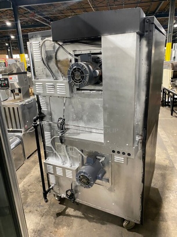 Sunfire Commercial Natural Gas Powered Double Deck Convection Oven! With View Through Doors! Metal Oven Racks! All Stainless Steel! 2x Your Bid Makes One Unit! Model: SDG1 - Image 4 of 11