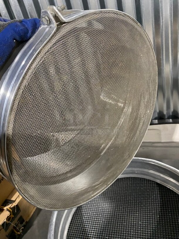 Stainless Steel Flour Sifter! - Image 4 of 5