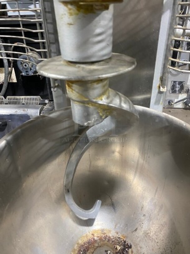 NICE! Univex Commercial Planetary Mixer! With Mixing Bowl And Guard! With Spiral Hook, Paddle And Whisk Attachments! Model: SRM60 SN: M015153 208/240V 60HZ 1 Phase - Image 5 of 9