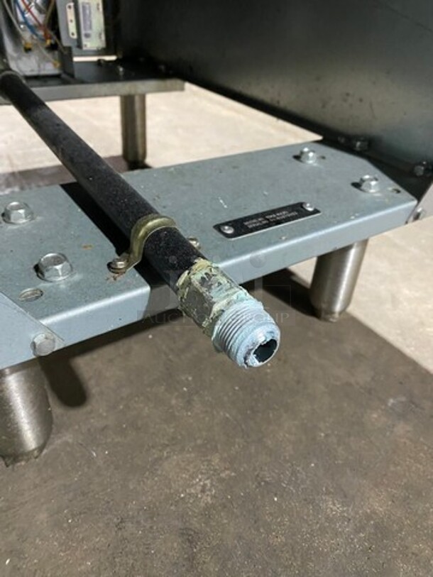 NICE! LATE MODEL! 2016 Black Diamond Commercial LP Powered Deep Fat Fryer! With 2 Metal Frying Baskets! All Stainless Steel! On Legs! Model: BDGF90 SN: 08163670055 - Image 11 of 12