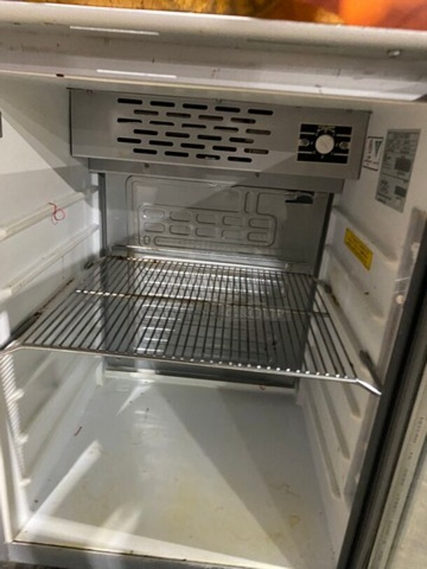 Cold Masters Countertop Mini Cooler Merchandiser! With Metal Rack! With View Through Door! Model: CT100 SN: A0655758 115V 60HZ 1 Phase - Image 5 of 7