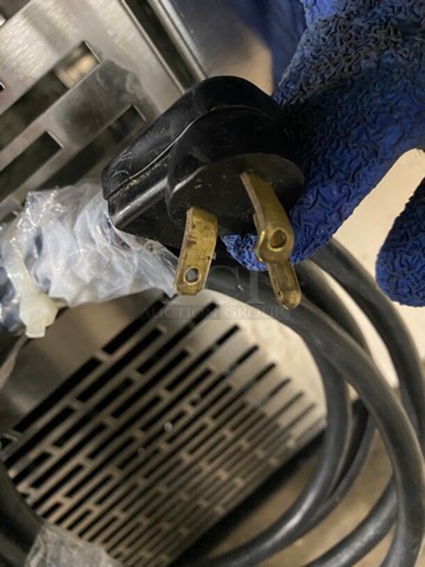 Nelson Commercial 2 Door Ice Cream Freezer/ Dipping Cabinet! All Stainless Steel! Model: BD4SE 115V - Image 7 of 7