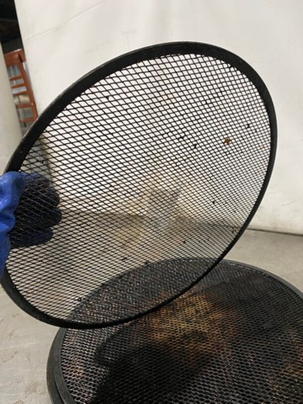 ALL ONE MONEY! Round Pizza Mesh Screens! - Image 3 of 3