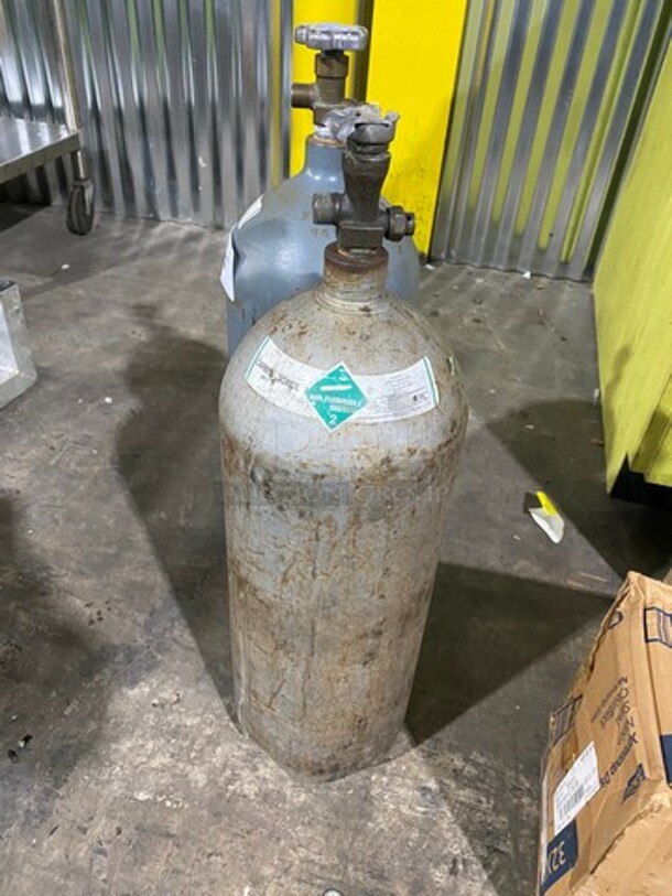 Carbon Dioxide Tanks! 2x Your Bid! NOT AVAILABLE FOR SHIPPING!!! - Image 2 of 7