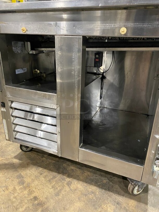 Leader Commercial Refrigerated Lowboy/Work Top Cooler! With 2 Door Refrigerated Storage Underneath! With Stainless Steel Body! On Casters! 115V 1 Phase! Model: DR48 S/C SN: PS121452! - Image 5 of 8